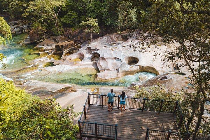 Couple at the viewing deck of Babinda Boulders